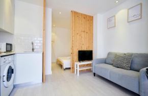 ALTIDO Modern Lisbon Flat for Business or Leisure